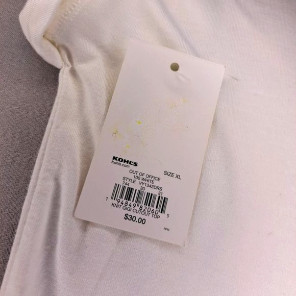 NEW SO Cap-Sleeved White Keyhole Tee Size XL - Picture 3 of 4